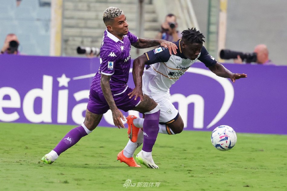 现了他的射 现了他的射