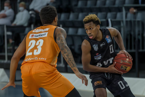 高位施压 高位施压